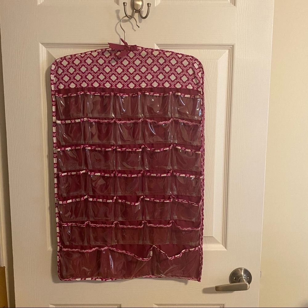 EUC hanging jewelry organizer